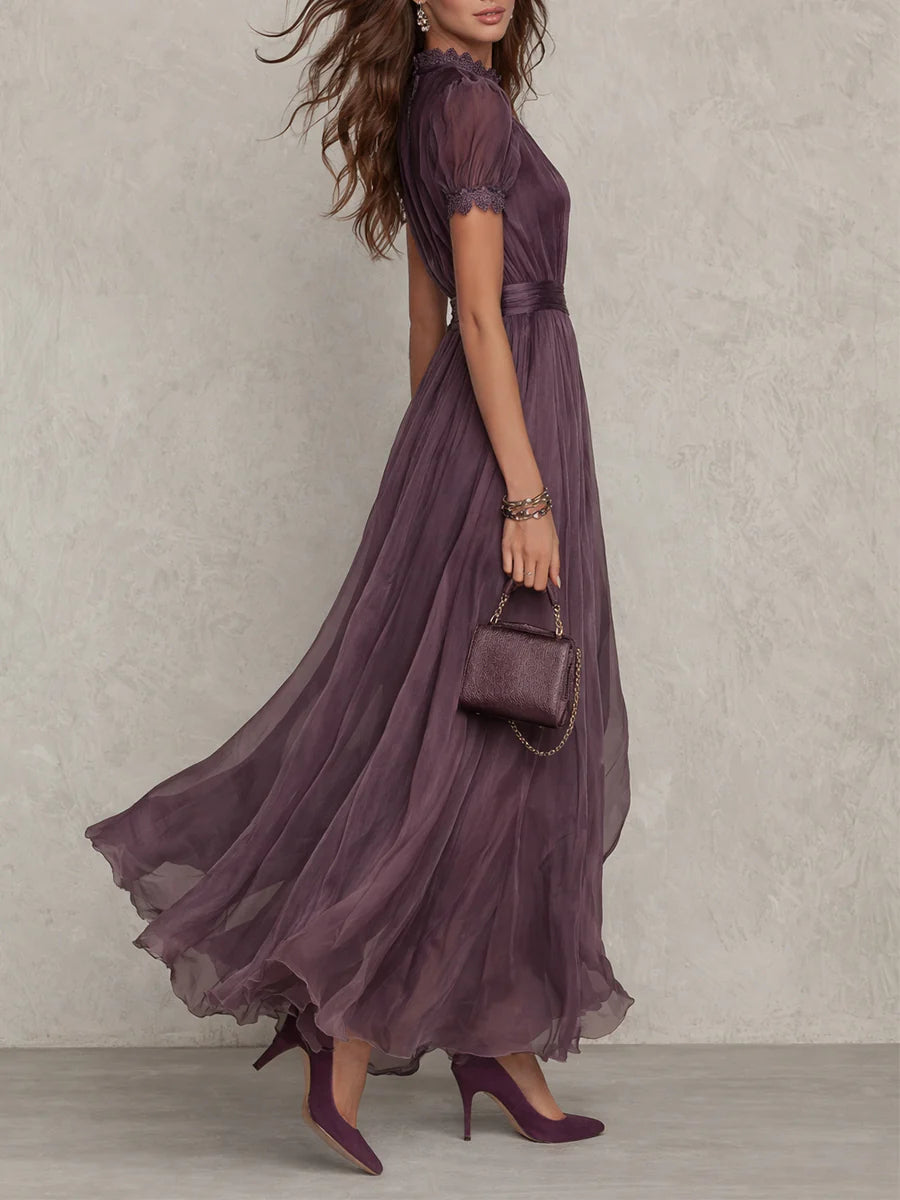 Flavia – Vestido Largo de Chifón con Escote Cruzado y Encaje